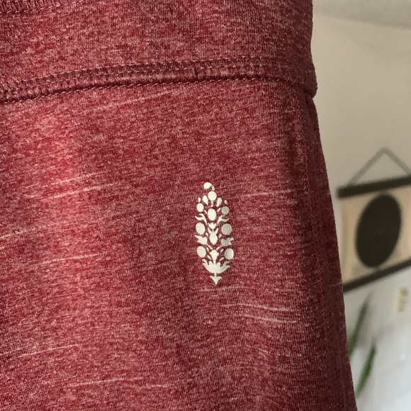 Free People Movement Evolution Leggings in Wine - Picture 7 of 9